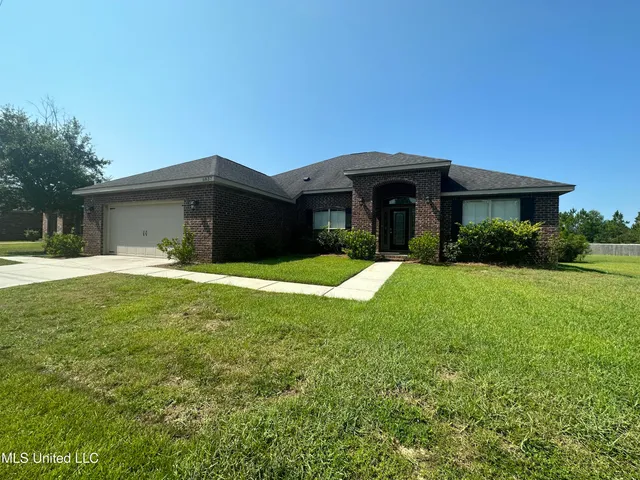 $2,350 | 6837 Biddix Evans Road, Ocean Springs, MS 39564