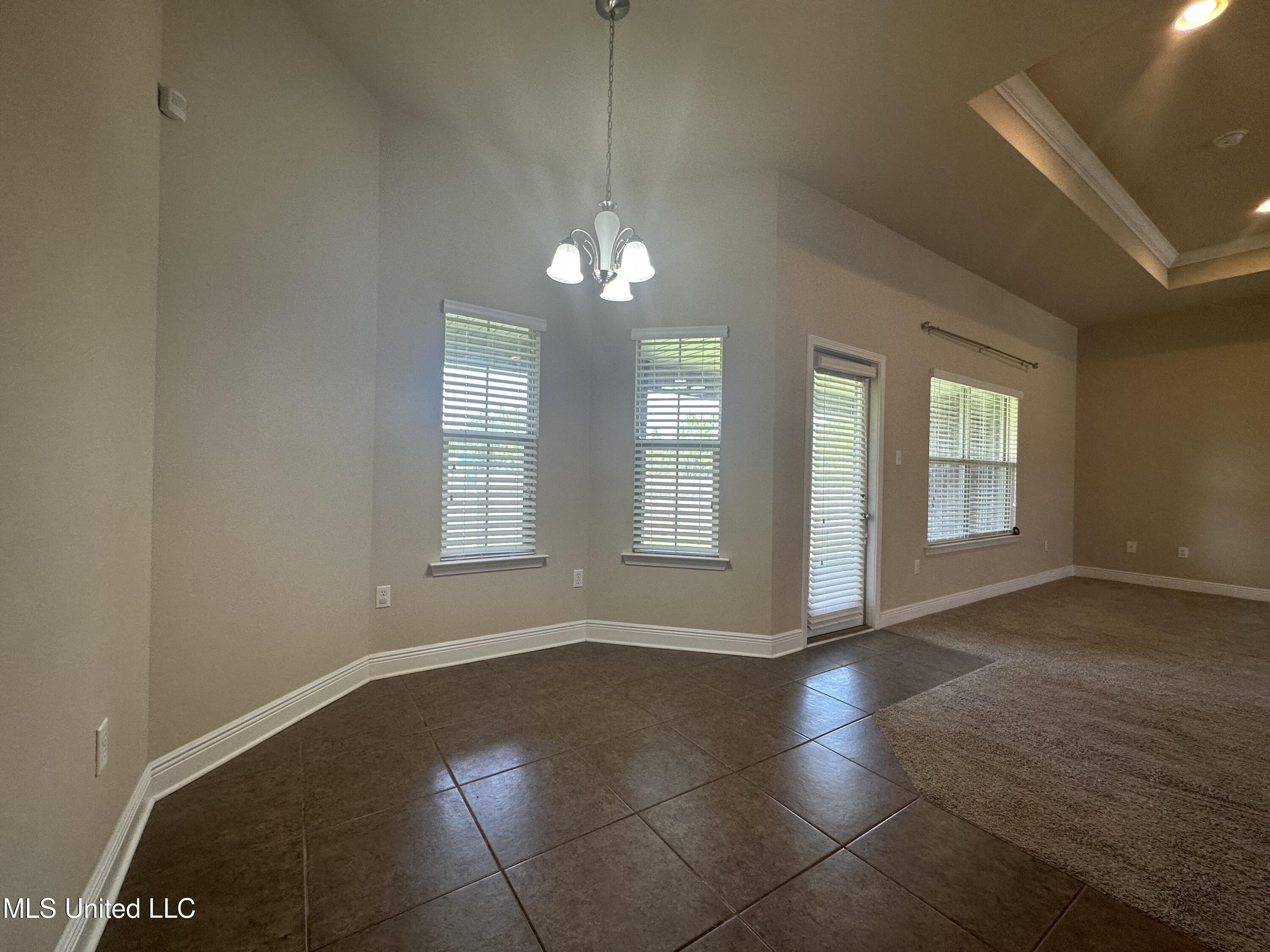 6837 Biddix Evans Road Ocean Springs, MS 39564 - Photo 11 of 30 Breakfast nook 1
