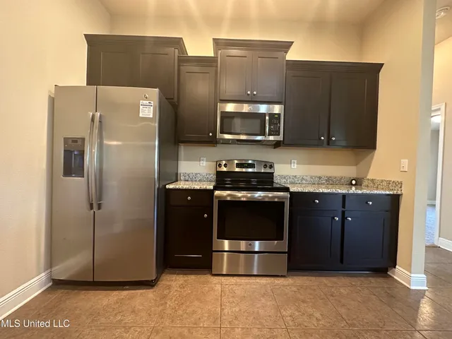 $2,350 | 6837 Biddix Evans Road, Ocean Springs, MS 39564