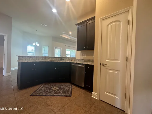 $2,350 | 6837 Biddix Evans Road, Ocean Springs, MS 39564