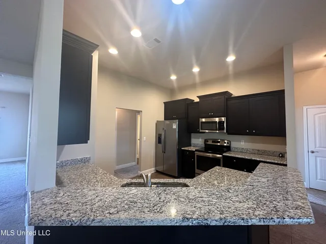 $2,350 | 6837 Biddix Evans Road, Ocean Springs, MS 39564