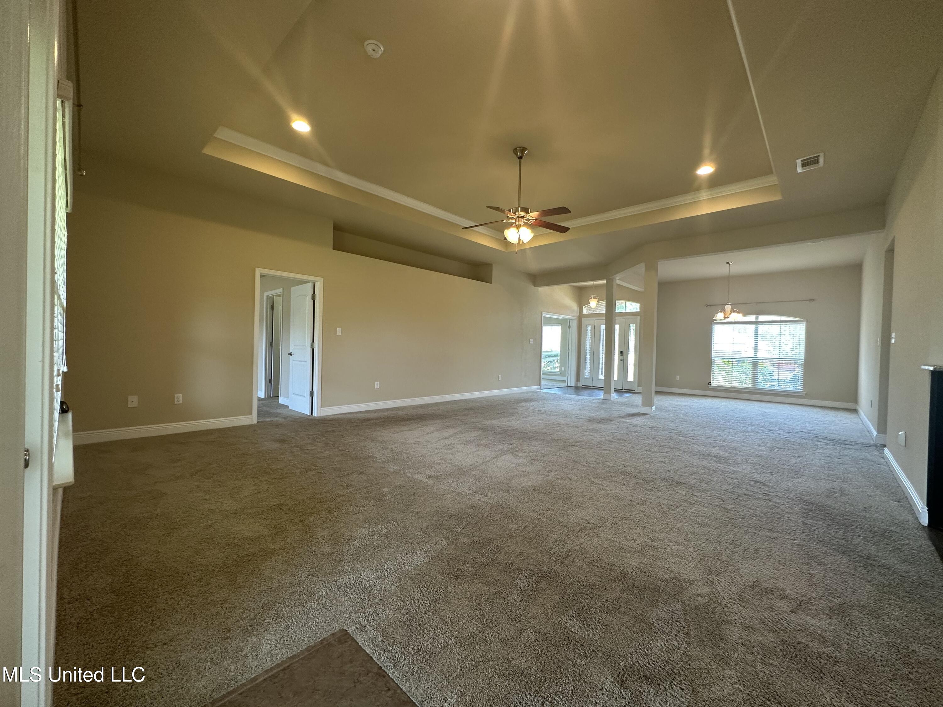 6837 Biddix Evans Road Ocean Springs, MS 39564 - Photo 19 of 30 Living room