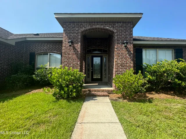 $2,350 | 6837 Biddix Evans Road, Ocean Springs, MS 39564