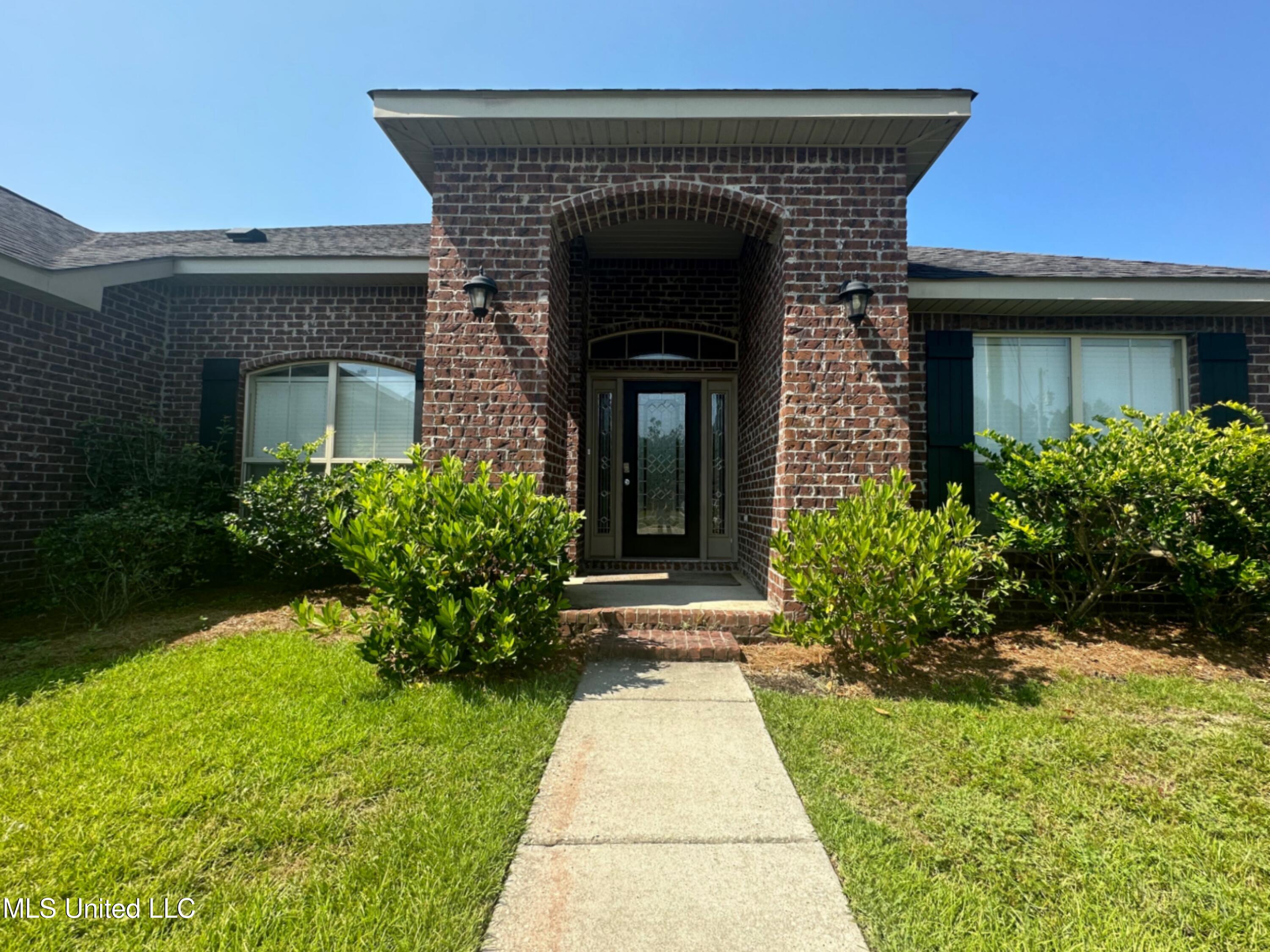 6837 Biddix Evans Road Ocean Springs, MS 39564 - Photo 2 of 30 Entry exterior
