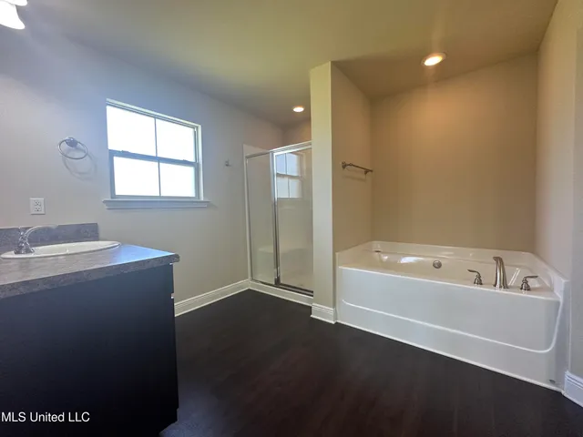 $2,350 | 6837 Biddix Evans Road, Ocean Springs, MS 39564