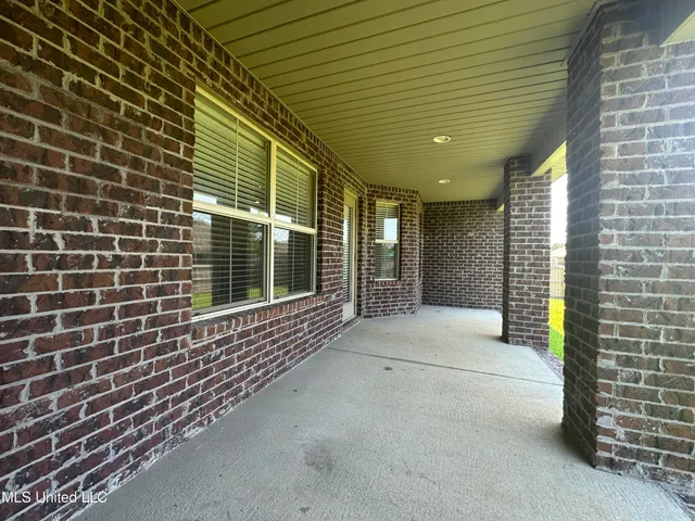 $2,350 | 6837 Biddix Evans Road, Ocean Springs, MS 39564