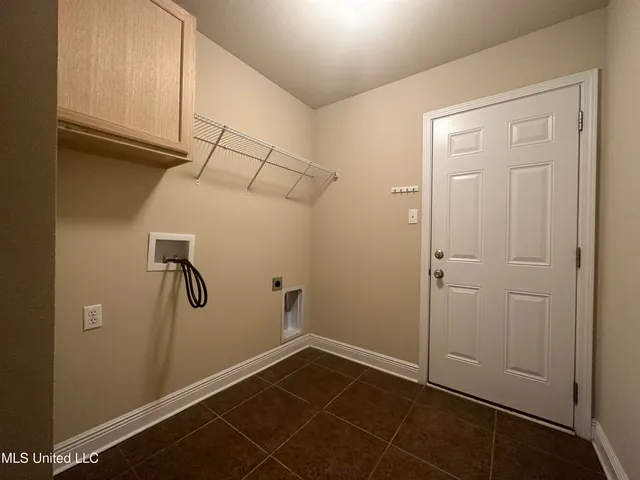 $2,350 | 6837 Biddix Evans Road, Ocean Springs, MS 39564