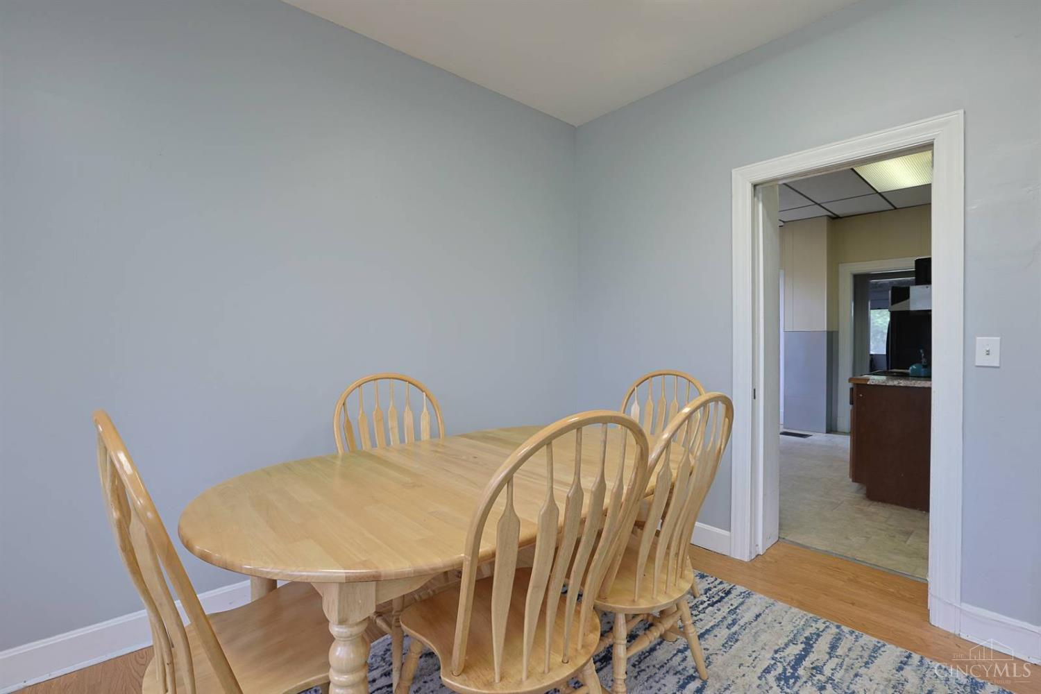452 Riddle Road Cincinnati, OH 45220 - Photo 12 of 32
