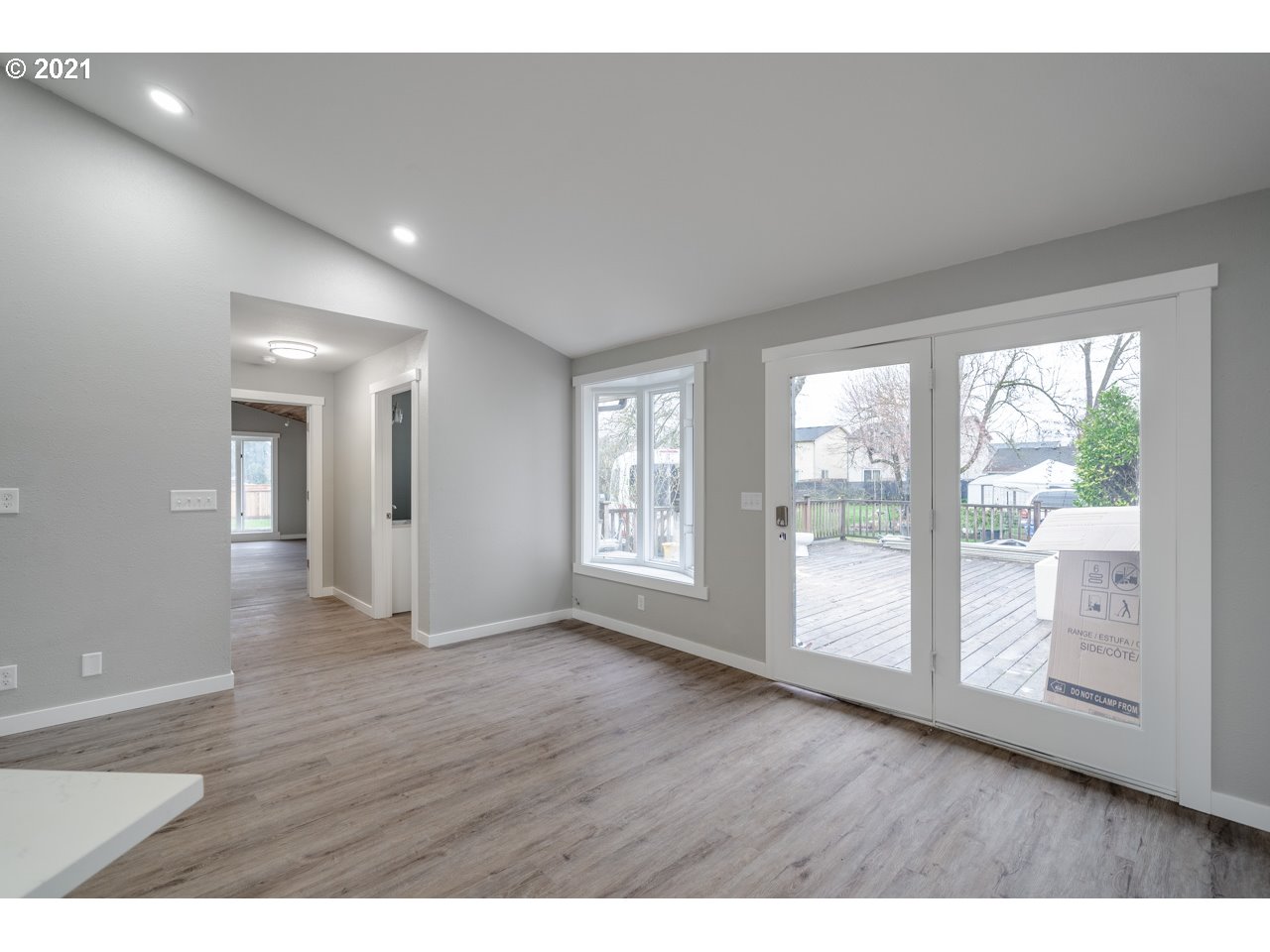 790 South 42nd Street Springfield, OR 97478 - Photo 11 of 32 Gallery Image 11
