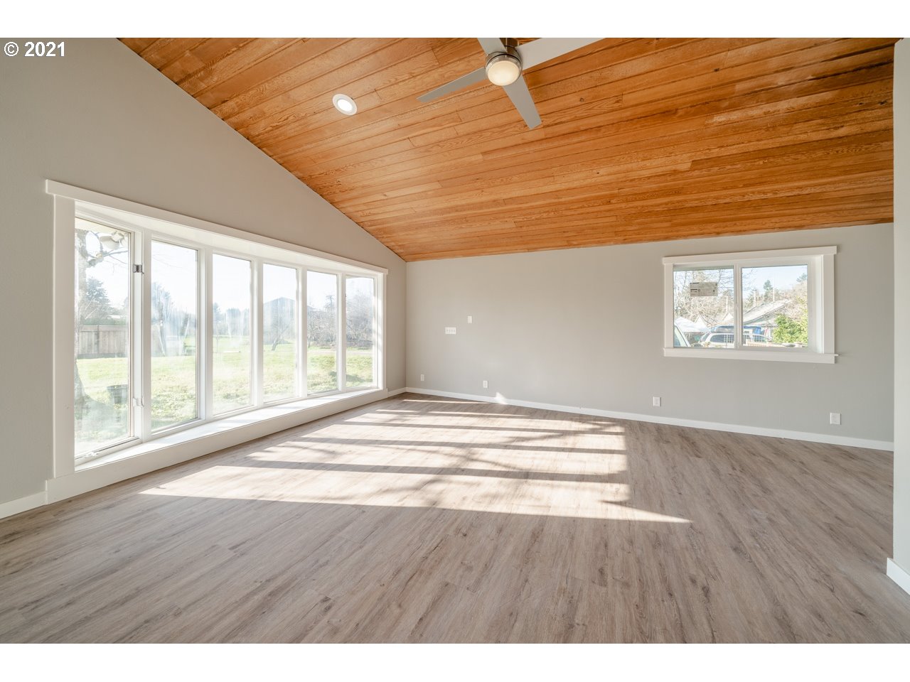 790 South 42nd Street Springfield, OR 97478 - Photo 15 of 32 Gallery Image 15