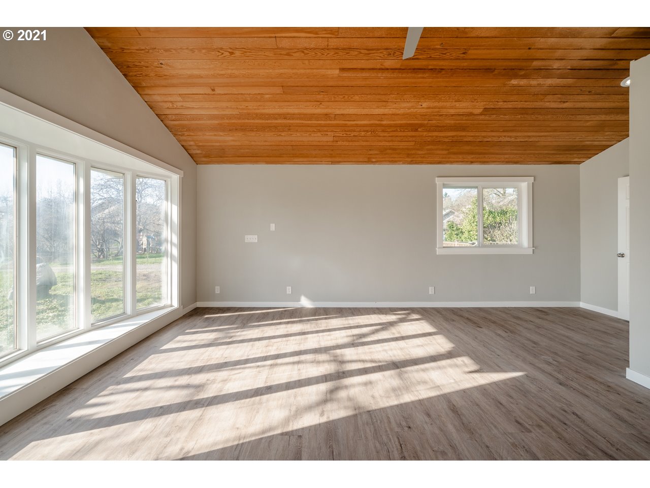 790 South 42nd Street Springfield, OR 97478 - Photo 16 of 32 Gallery Image 16