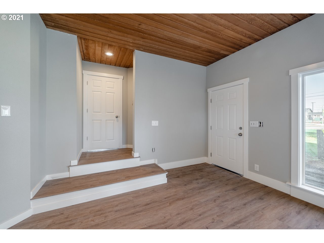 790 South 42nd Street Springfield, OR 97478 - Photo 21 of 32 Gallery Image 21