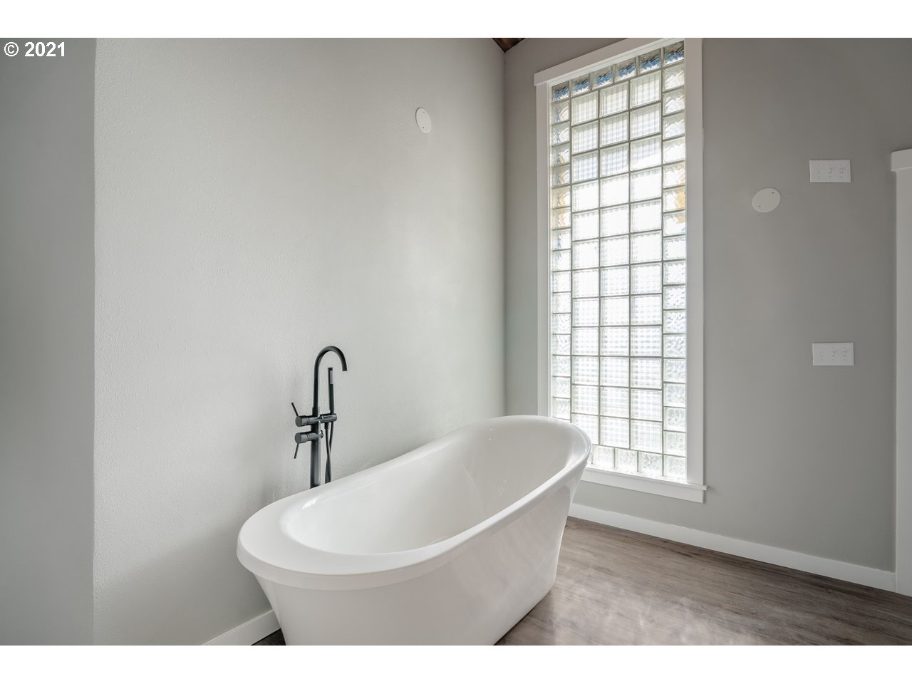 790 South 42nd Street Springfield, OR 97478 - Photo 22 of 32 Gallery Image 22
