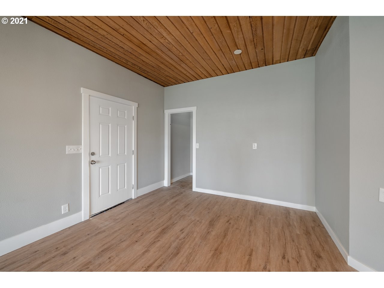 790 South 42nd Street Springfield, OR 97478 - Photo 28 of 32 Gallery Image 28