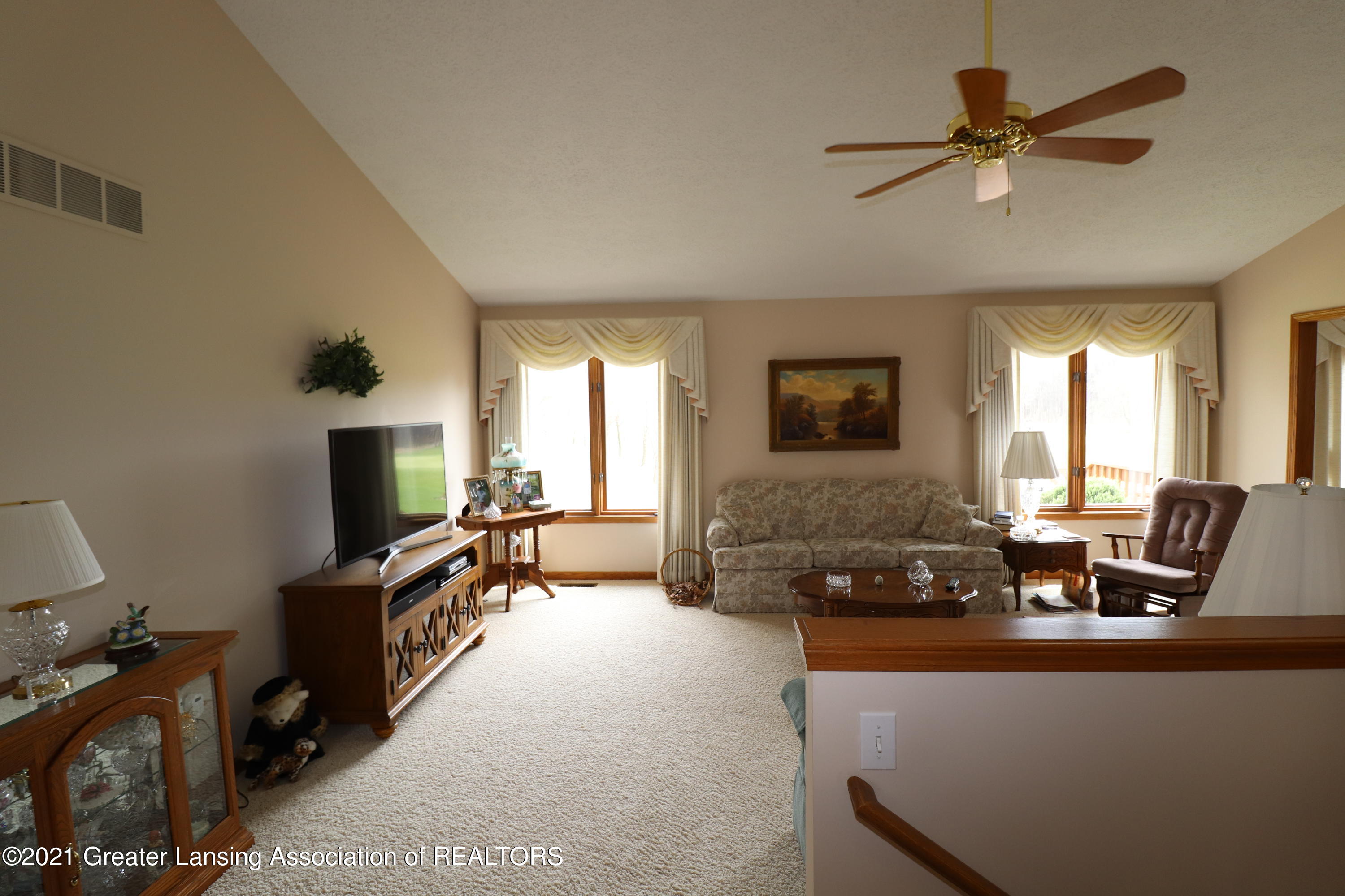 14781 Boichot Road Lansing, MI 48906 - Photo 3 of 29 IMG_3481