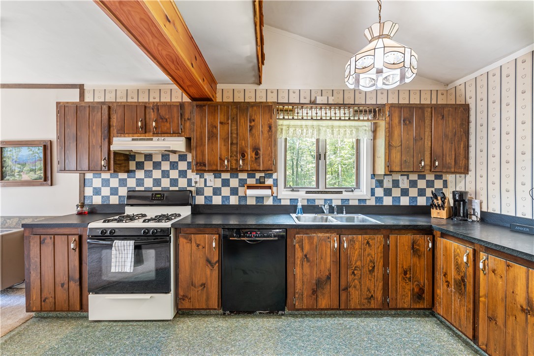 7817 Peglow Road Wayland, NY 14572 - Photo 8 of 46