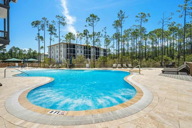 a table and chairs in front of a house
