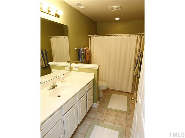 1700 Chestnut Hill Road Wake Forest, NC 27587 - Photo 20 of 25 Bathroom
