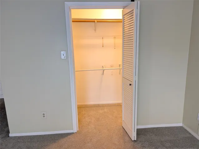 $1,550 | 5050 Ambassador Way, Unit 305, Houston, TX 77056