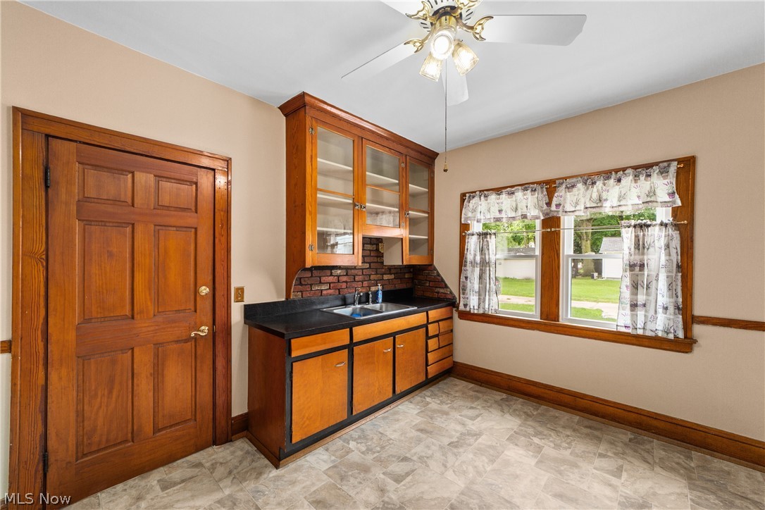 1013 Spring Road Cleveland, OH 44109 - Photo 9 of 32 Gallery Image 9