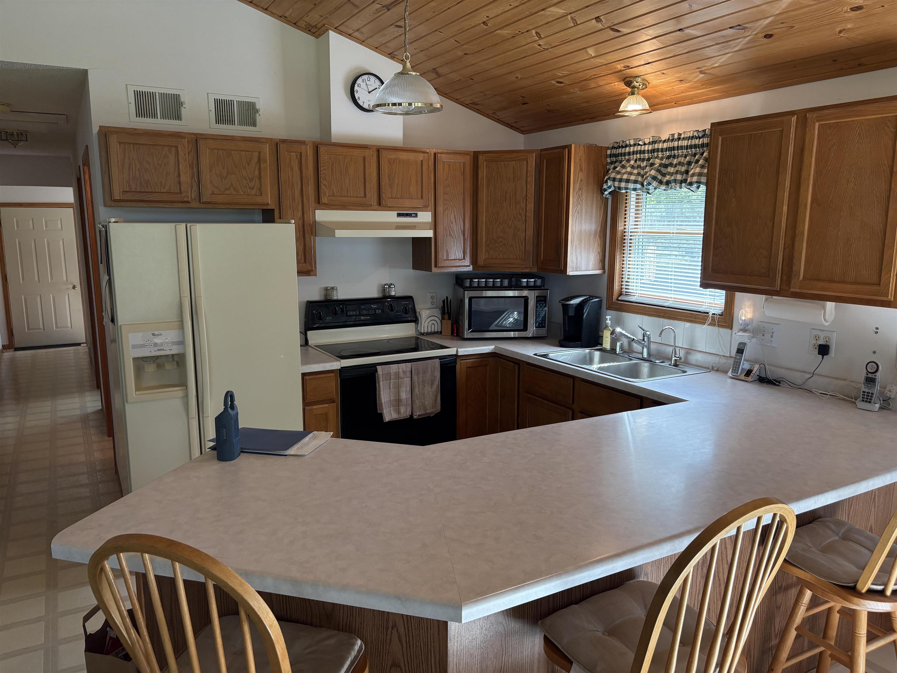 3956 County Rd G Oshkosh, WI 54904 - Photo 16 of 32 Gallery Image 16