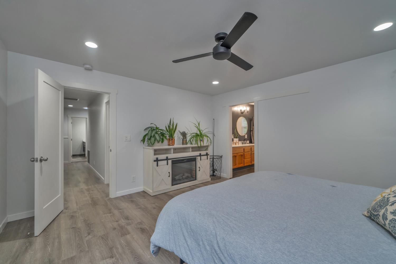 2320 Old Blair Mill Road Pollock Pines, CA 95726 - Photo 13 of 45 Primary bedroom