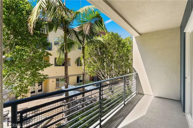 $675,000 | 300 East 4th Street, Unit 205, Long Beach, CA 90802