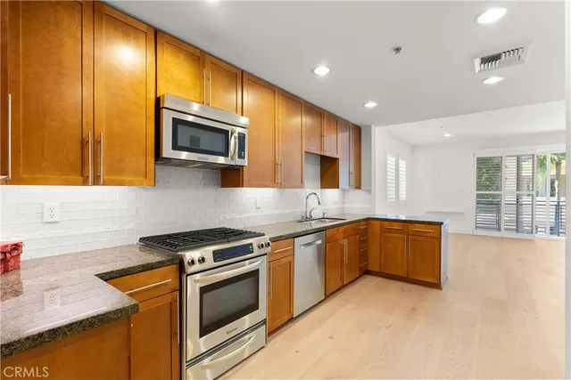 $675,000 | 300 East 4th Street, Unit 205, Long Beach, CA 90802