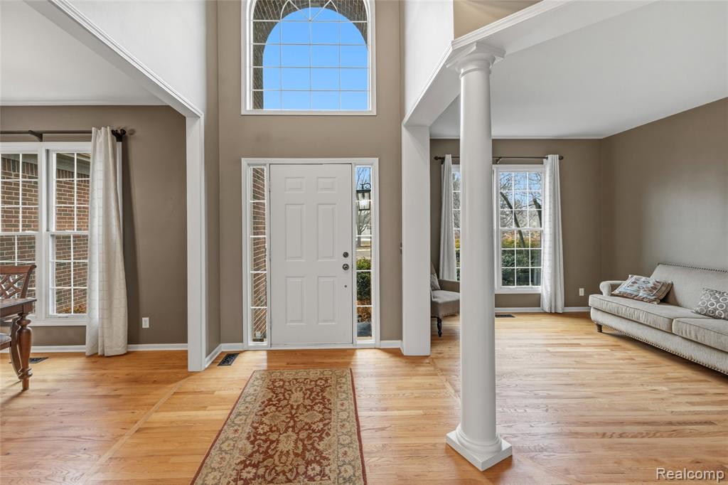 1028 Chesapeake Rochester Hills, MI 48307 - Photo 8 of 52