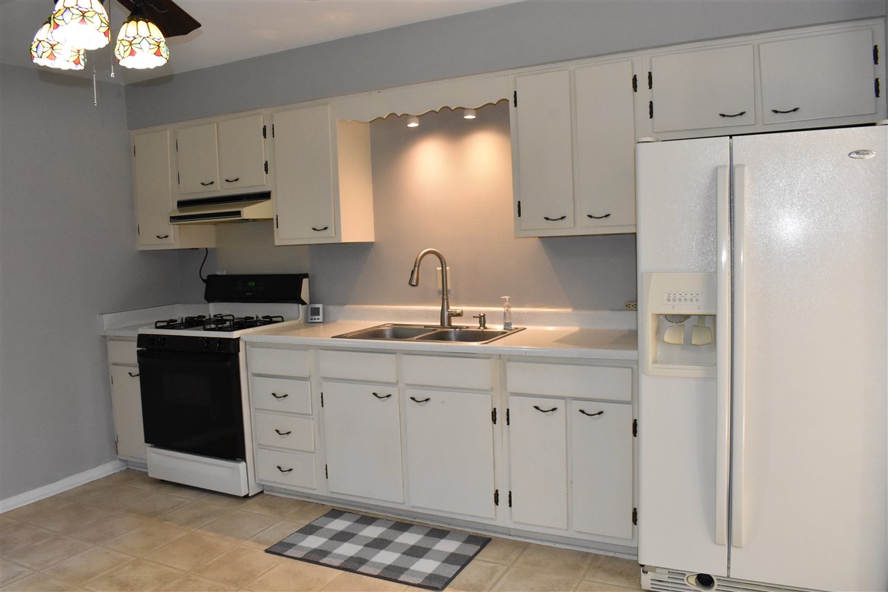 8115 Mildred Road Machesney Park, IL 61115 - Photo 9 of 32 Gallery Image 9