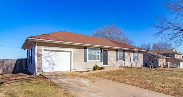 $220,000 | 608 Northwest 8th Street, Concordia, MO 64020