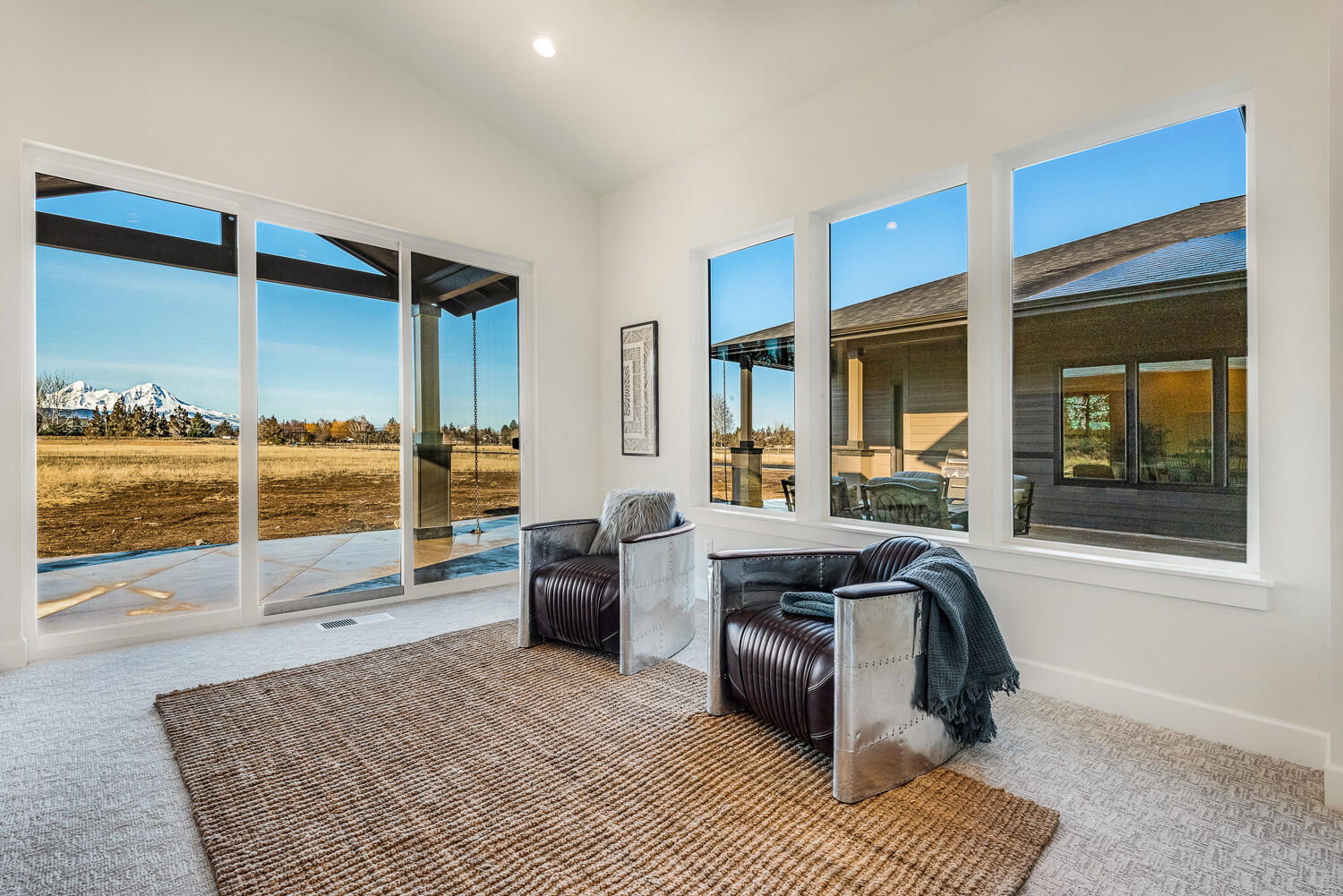 64790 Hunnell Road Bend, OR 97703 - Photo 27 of 50 Bonus Room with View