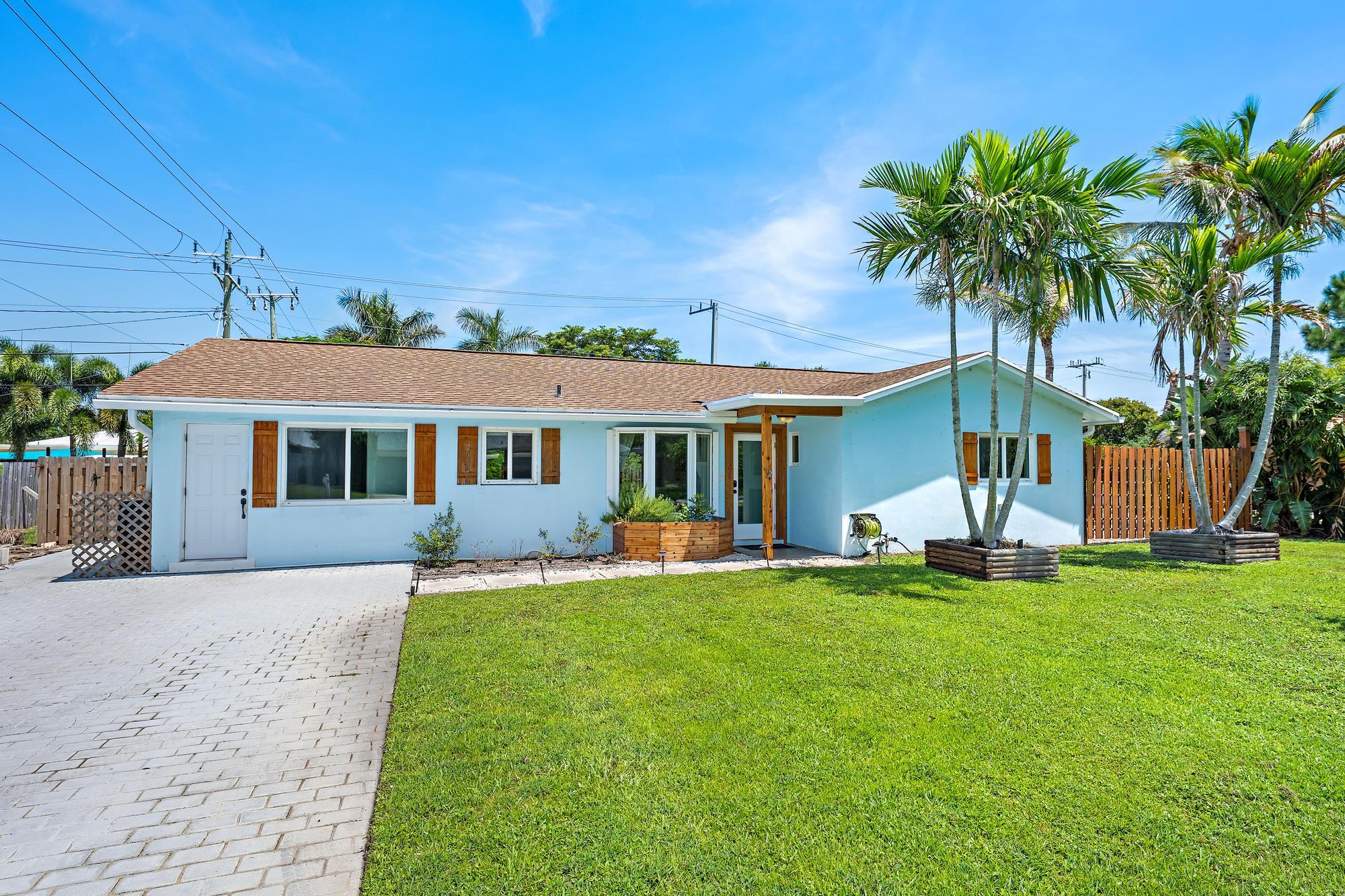 1 Windsor Road West Jupiter, FL 33469 - Photo 1 of 29 Front of house
