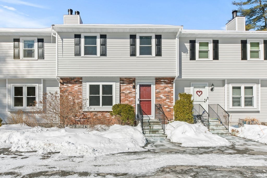 5 Robin Circle, Unit 5 Norton, MA 02766 - Photo 1 of 34