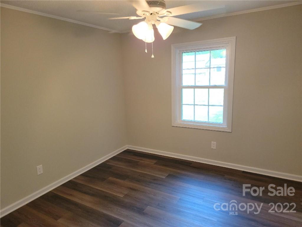 1529 Edgewood Road Bessemer City, NC 28016 - Photo 7 of 13 Gallery Image 7