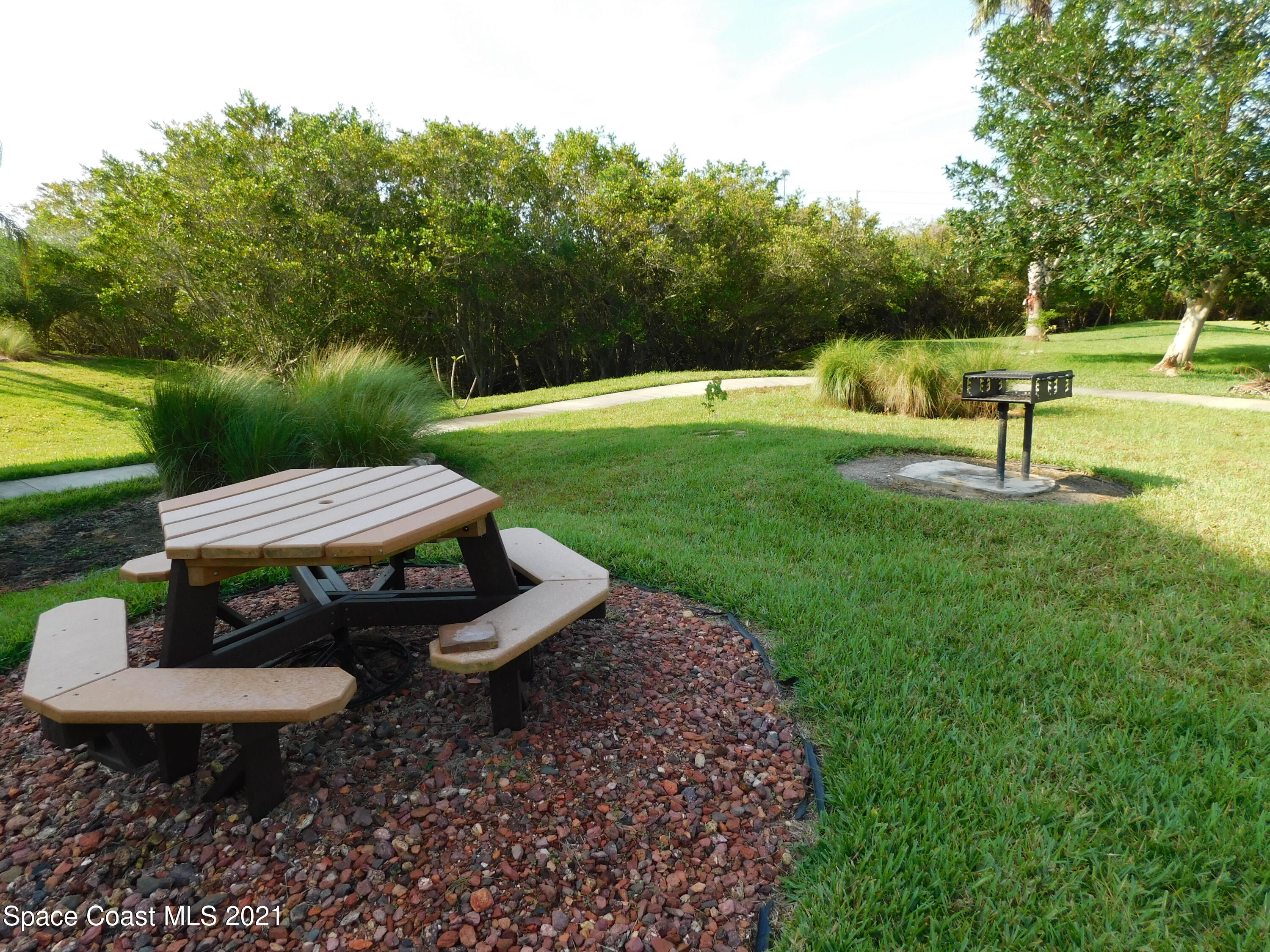 800 Del Rio Way, Unit 203 Merritt Island, FL 32953 - Photo 13 of 15 DSCN0120