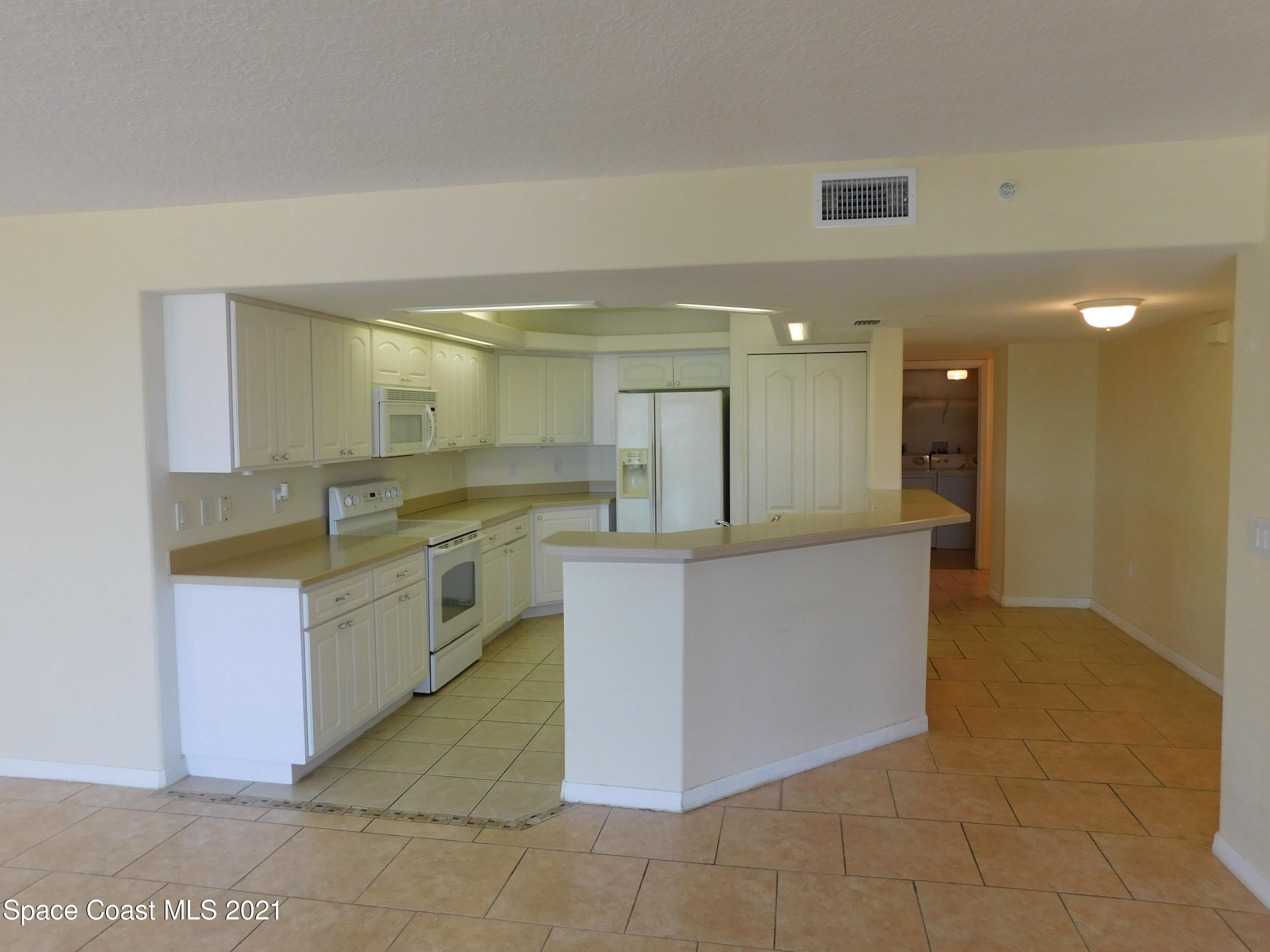 800 Del Rio Way, Unit 203 Merritt Island, FL 32953 - Photo 8 of 15 DSCN0130
