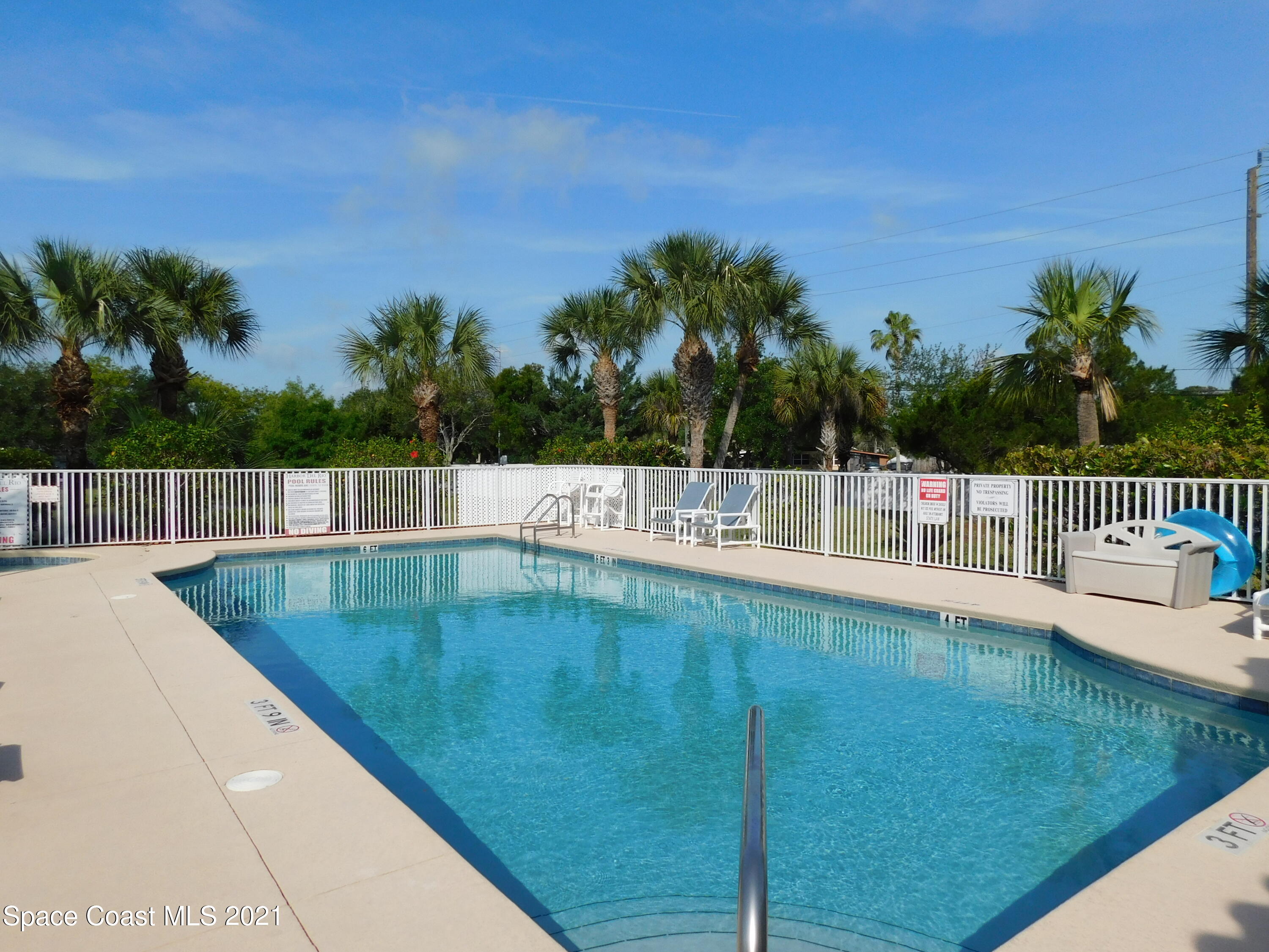 800 Del Rio Way, Unit 203 Merritt Island, FL 32953 - Photo 10 of 15 DSCN0117
