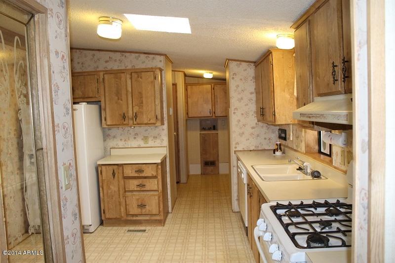 833 West Overland Road Payson, AZ 85541 - Photo 2 of 21 Kitchen