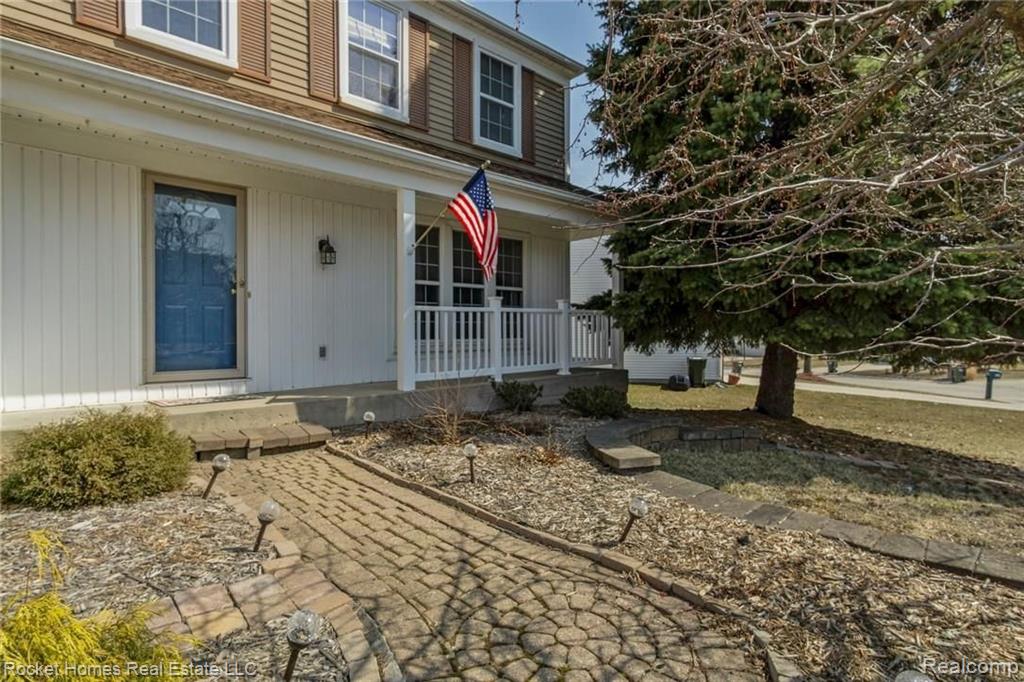 227 Parsons Lane Rochester Hills, MI 48307 - Photo 2 of 29