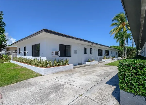 $1,950 | 811 81st Street, Unit 2, Miami Beach, FL 33141