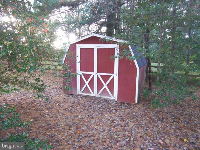 10517 Vista Road Columbia, MD 21044 - Photo 9 of 10 Shed