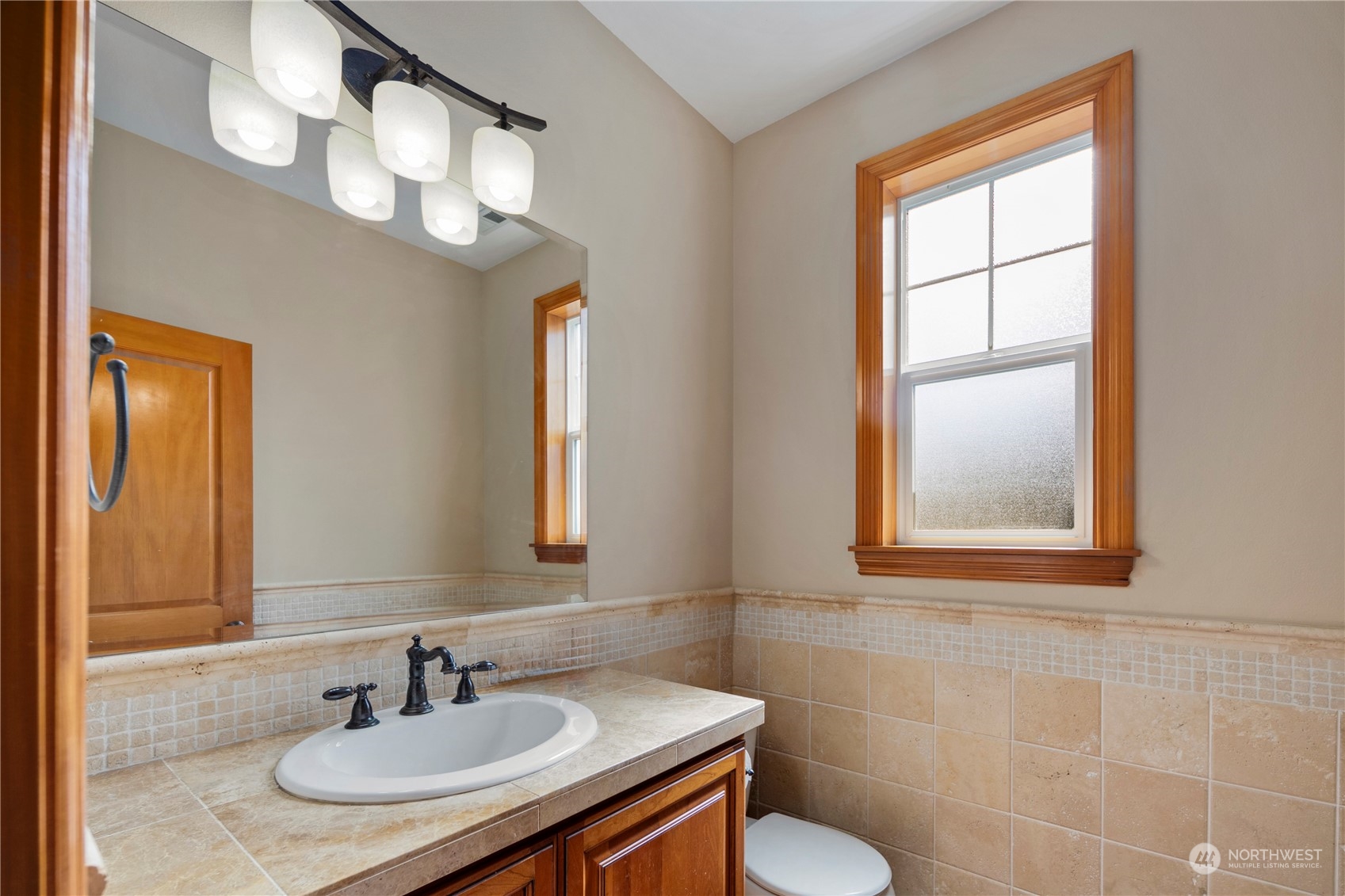 754 Hoquiam Place Northeast Renton, WA 98059 - Photo 14 of 40 Gallery Image 14