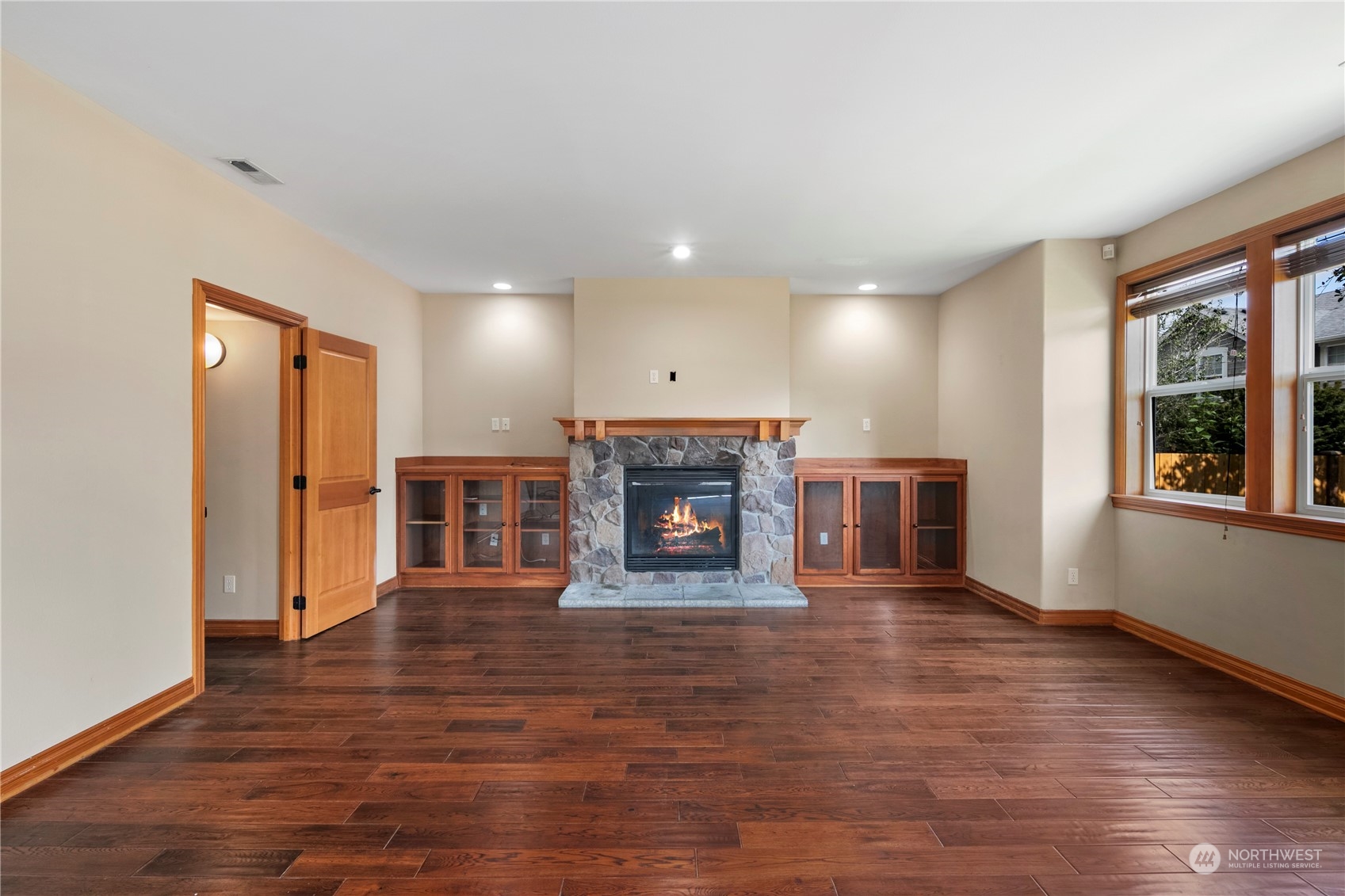754 Hoquiam Place Northeast Renton, WA 98059 - Photo 22 of 40 Gallery Image 22