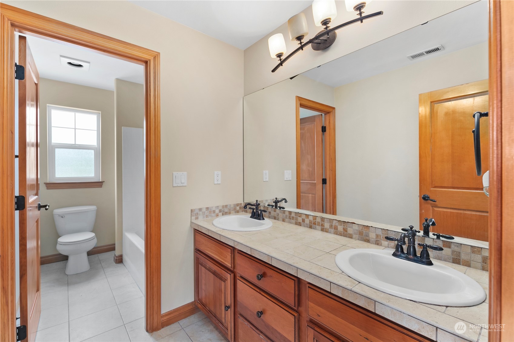 754 Hoquiam Place Northeast Renton, WA 98059 - Photo 31 of 40 Gallery Image 31