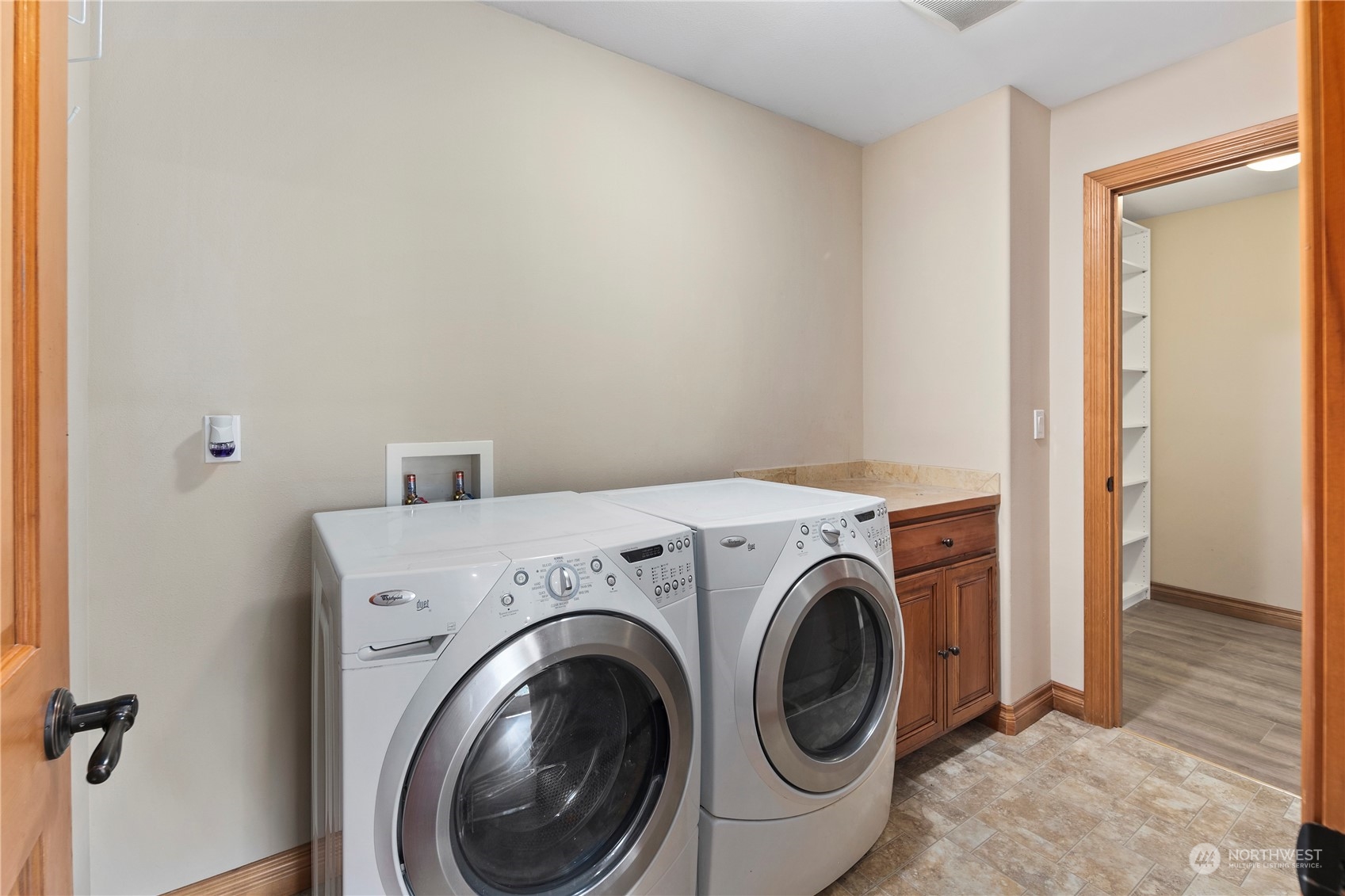 754 Hoquiam Place Northeast Renton, WA 98059 - Photo 32 of 40 Gallery Image 32