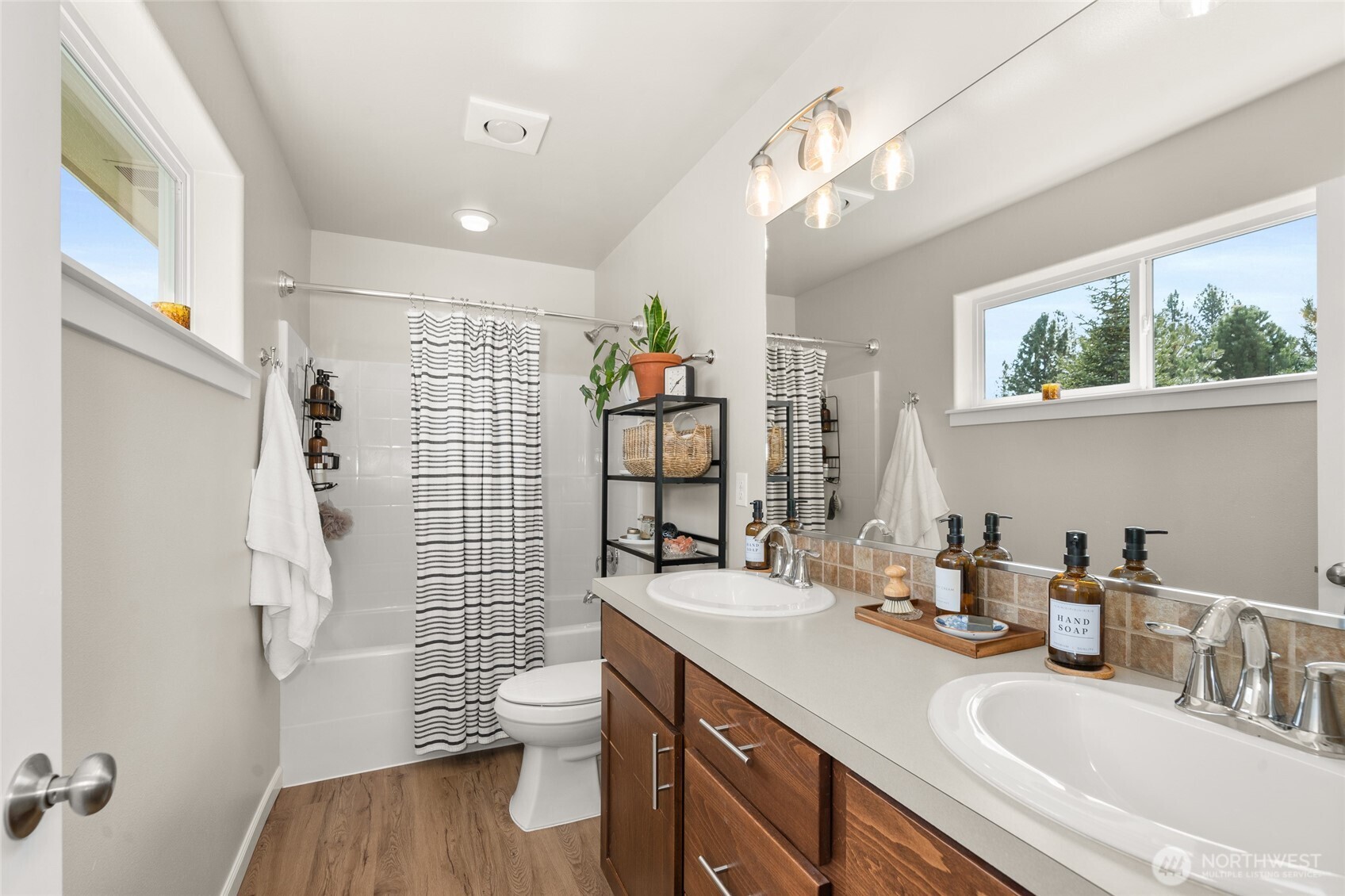 8901 North Barnes Road Spokane, WA 99208 - Photo 14 of 27 Gallery Image 14