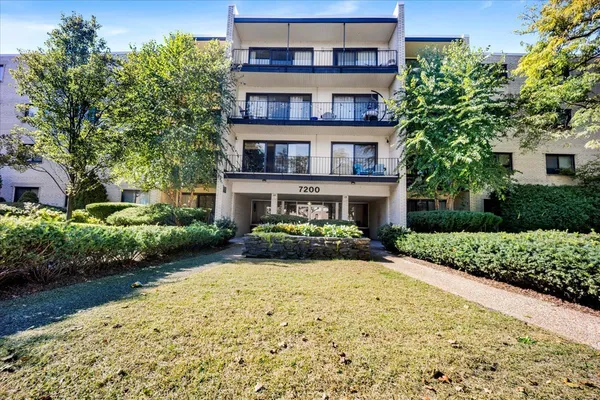$225,000 | 7200 North Ridge Boulevard, Unit 4H, Chicago, IL 60645