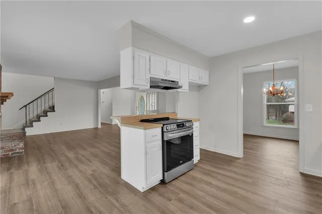 $340,000 | 422 Southwest Sunset Drive, Lee's Summit, MO 64081