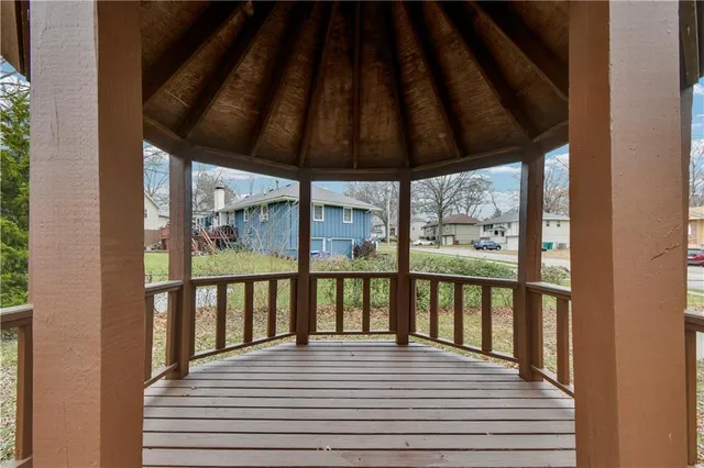 $340,000 | 422 Southwest Sunset Drive, Lee's Summit, MO 64081